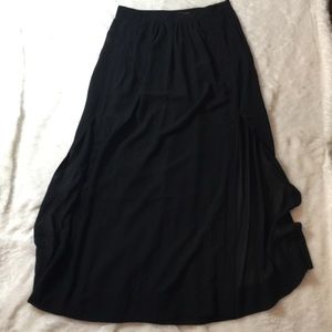 Rock and Republic black long flowing skirt